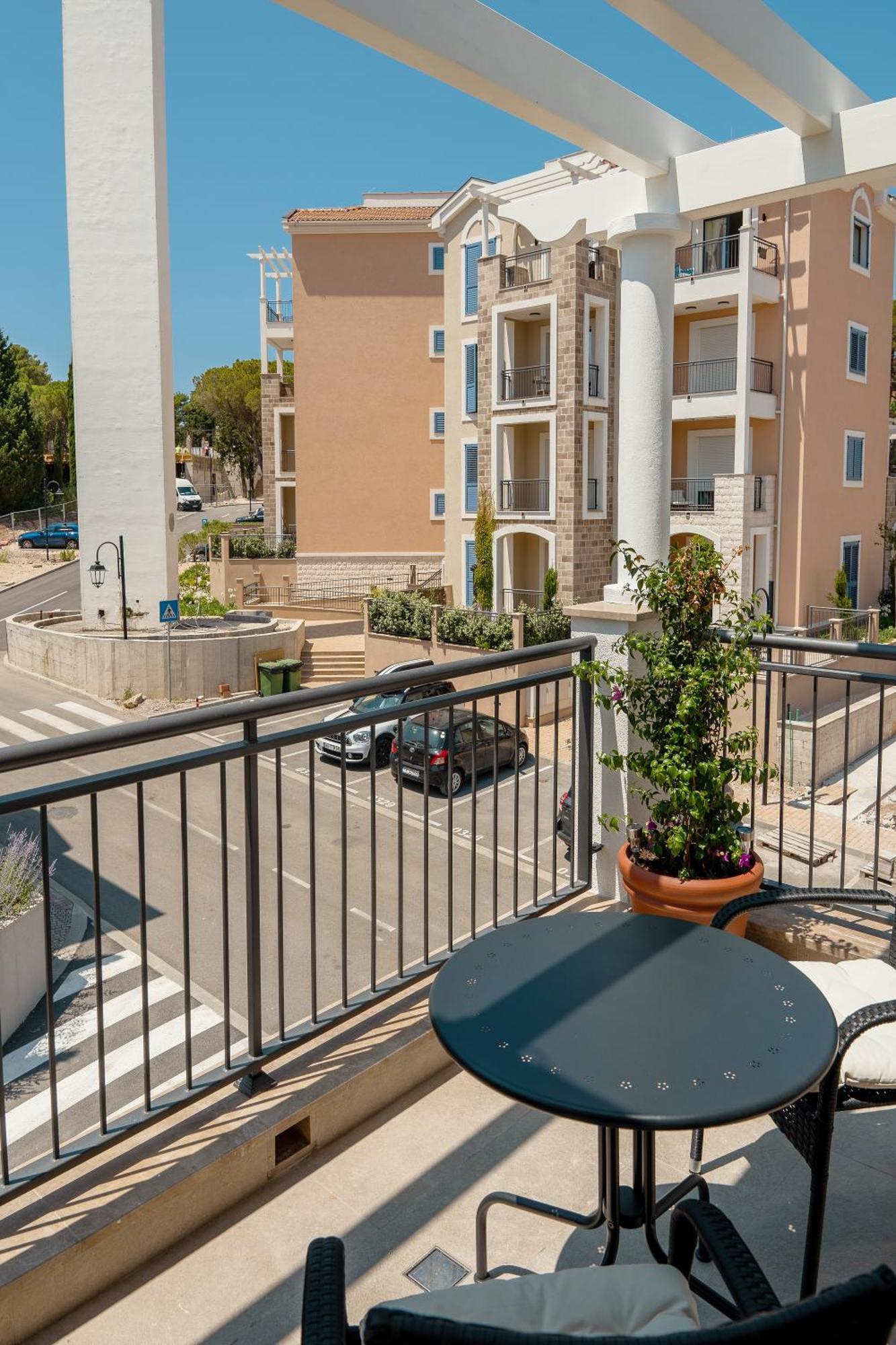 Lustica Bay Apartments Teodo Esterno foto